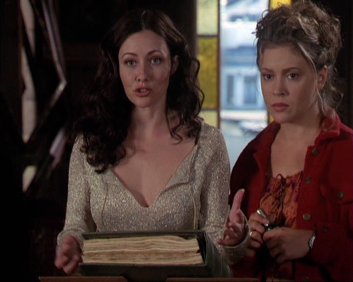 Charmed-Online-dot-309CoyotePiper1466.jpg