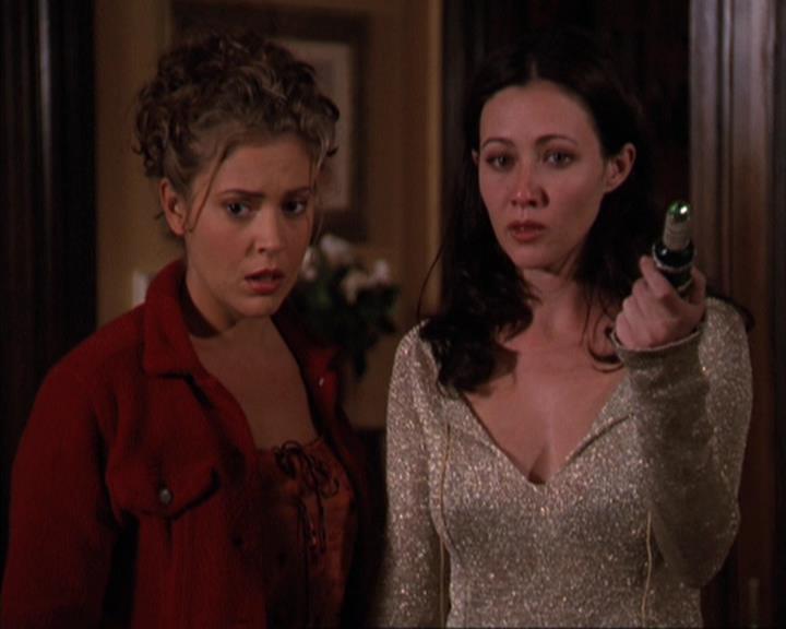 Charmed-Online-dot-309CoyotePiper2124.jpg