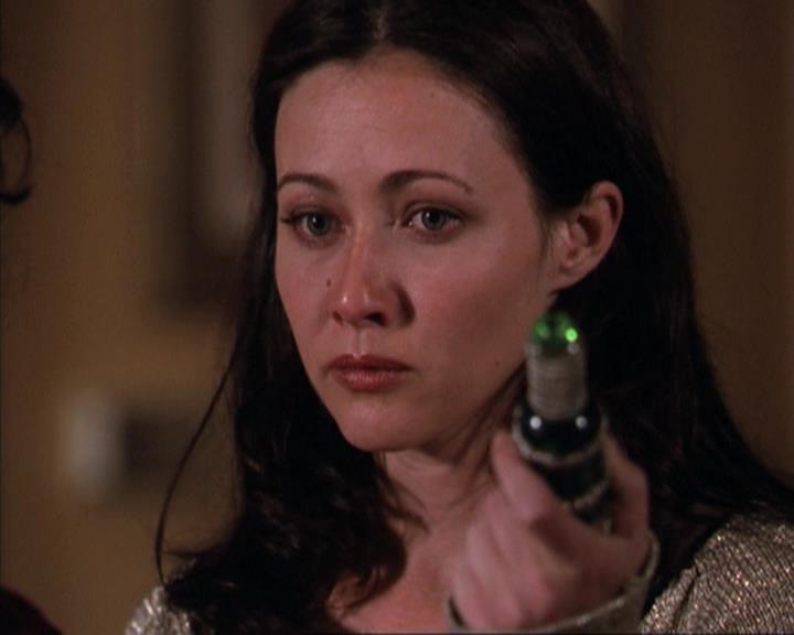 Charmed-Online-dot-309CoyotePiper2133.jpg