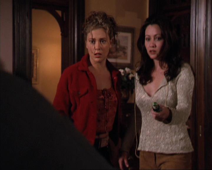 Charmed-Online-dot-309CoyotePiper2139.jpg