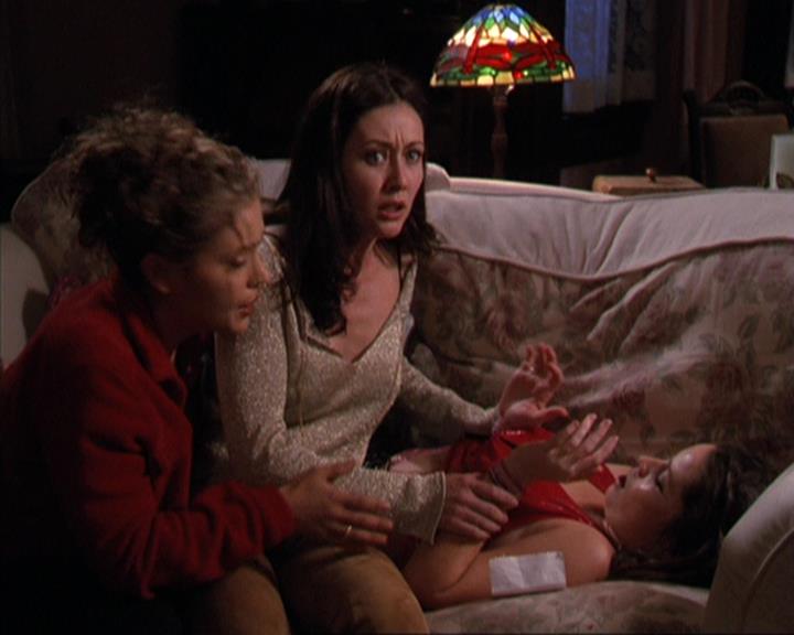 Charmed-Online-dot-309CoyotePiper2164.jpg