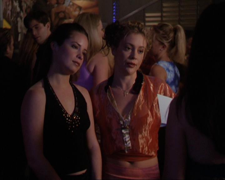 Charmed-Online-dot-310WeAllScreamForIceCream0098.jpg