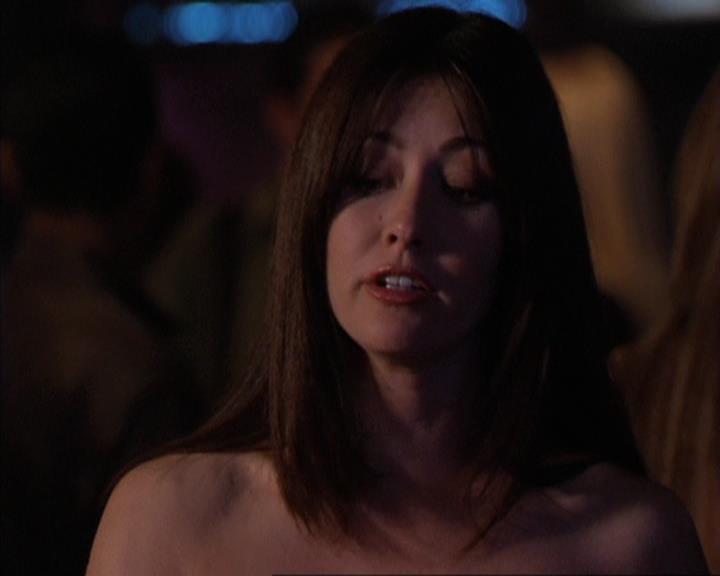 Charmed-Online-dot-310WeAllScreamForIceCream0129.jpg