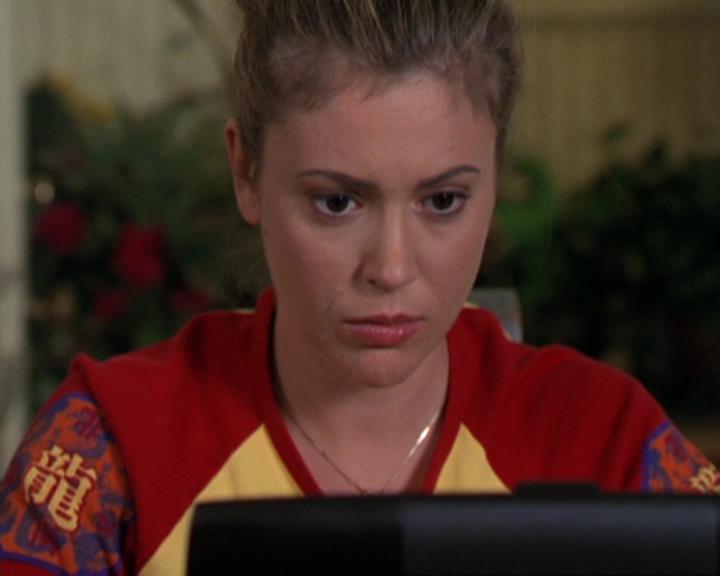 Charmed-Online-dot-310WeAllScreamForIceCream0407.jpg