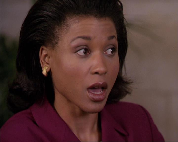 Charmed-Online-dot-310WeAllScreamForIceCream0483.jpg