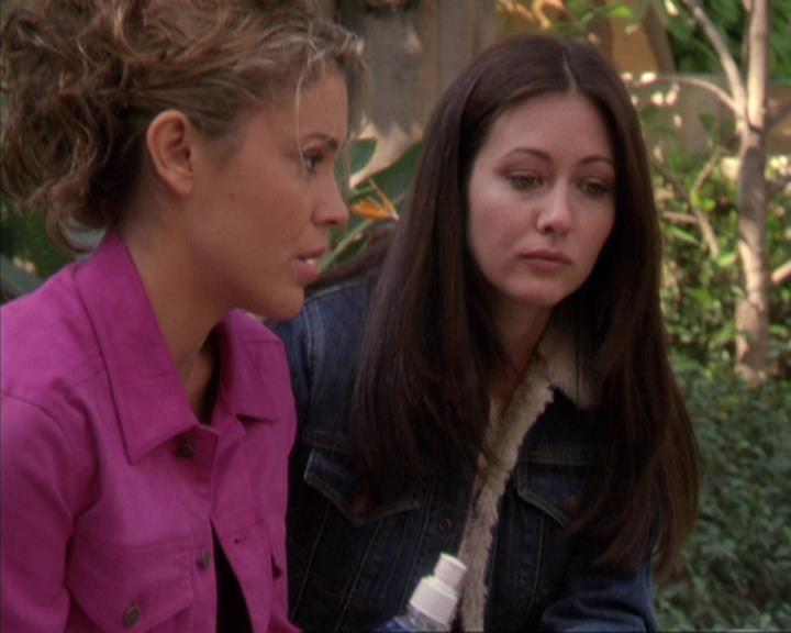 Charmed-Online-dot-310WeAllScreamForIceCream0550.jpg