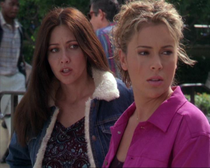 Charmed-Online-dot-310WeAllScreamForIceCream0618.jpg