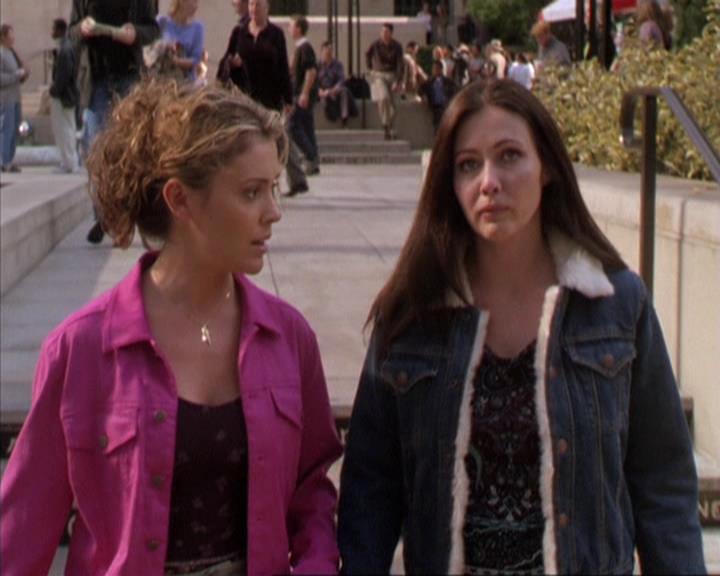 Charmed-Online-dot-310WeAllScreamForIceCream0638.jpg
