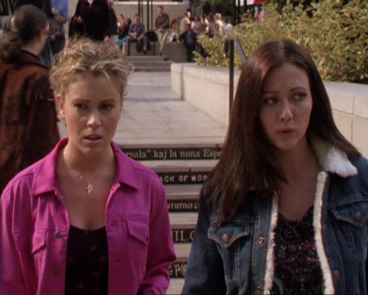 Charmed-Online-dot-310WeAllScreamForIceCream0641.jpg