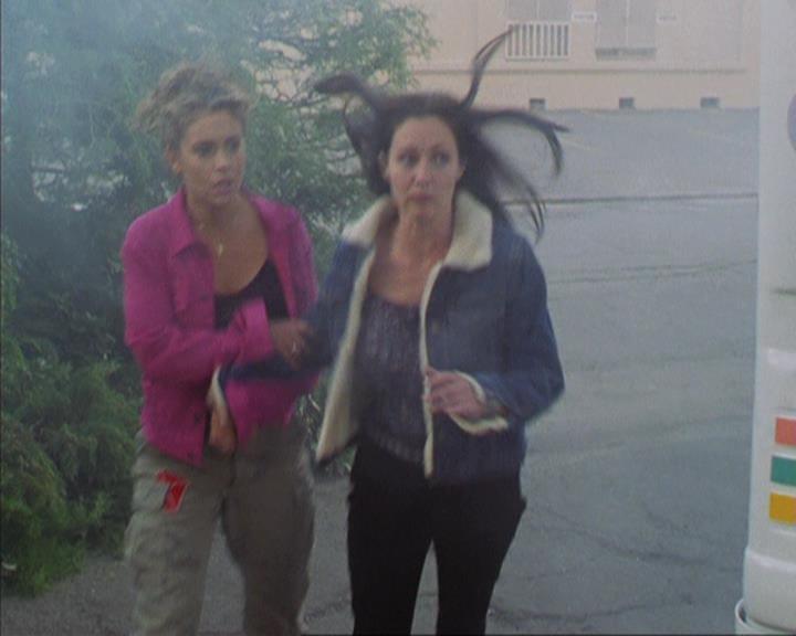 Charmed-Online-dot-310WeAllScreamForIceCream0655.jpg