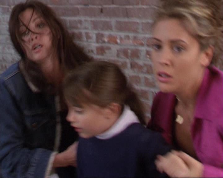 Charmed-Online-dot-310WeAllScreamForIceCream0664.jpg Charmed-Online-dot-310WeAllScreamForIceCream0664.jpg
