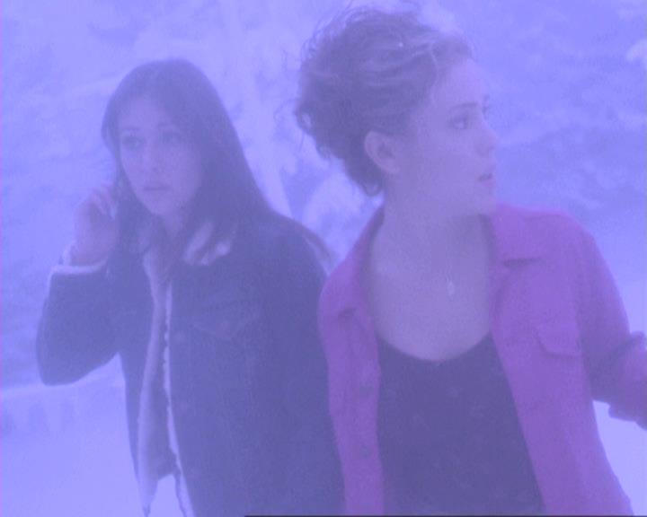 Charmed-Online-dot-310WeAllScreamForIceCream0696.jpg