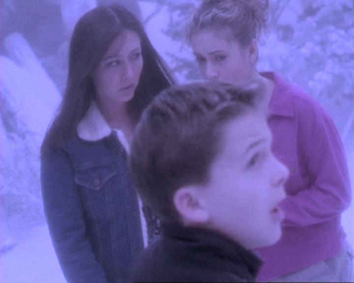 Charmed-Online-dot-310WeAllScreamForIceCream0753.jpg