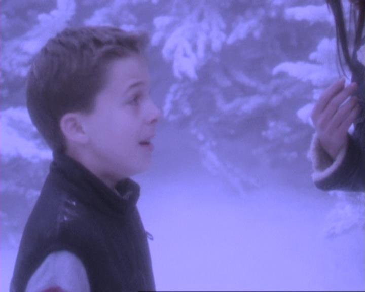Charmed-Online-dot-310WeAllScreamForIceCream0755.jpg