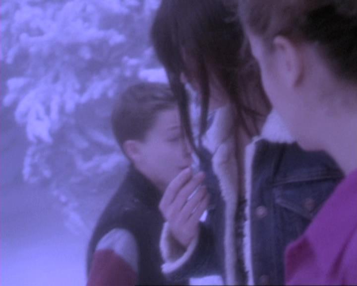Charmed-Online-dot-310WeAllScreamForIceCream0756.jpg