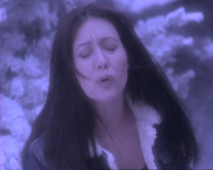 Charmed-Online-dot-310WeAllScreamForIceCream0764.jpg