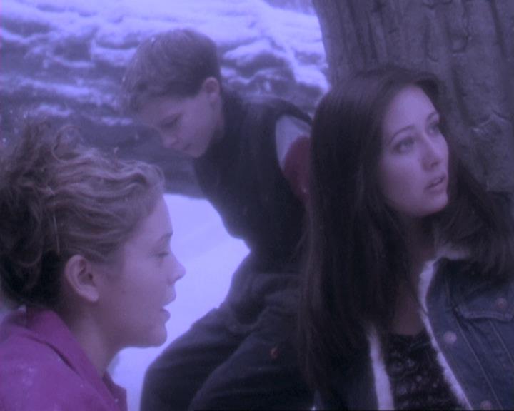Charmed-Online-dot-310WeAllScreamForIceCream0788.jpg