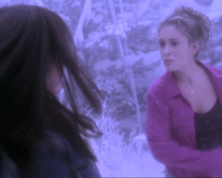 Charmed-Online-dot-310WeAllScreamForIceCream0926.jpg