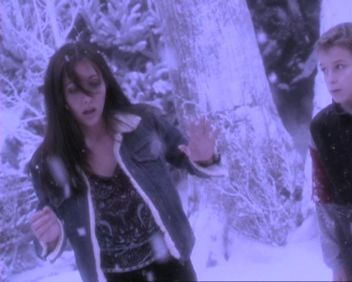 Charmed-Online-dot-310WeAllScreamForIceCream0930.jpg