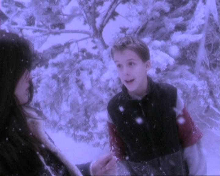 Charmed-Online-dot-310WeAllScreamForIceCream0946.jpg