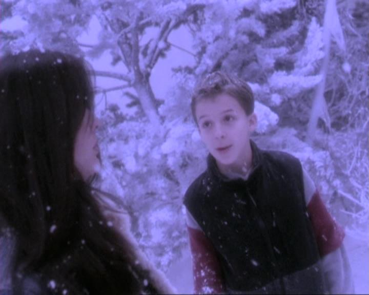 Charmed-Online-dot-310WeAllScreamForIceCream0947.jpg