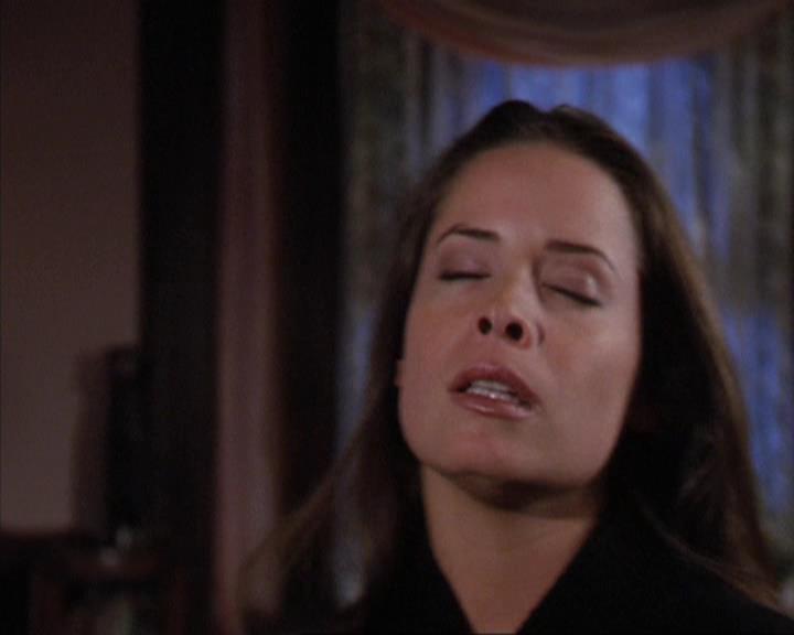 Charmed-Online-dot-310WeAllScreamForIceCream0987.jpg