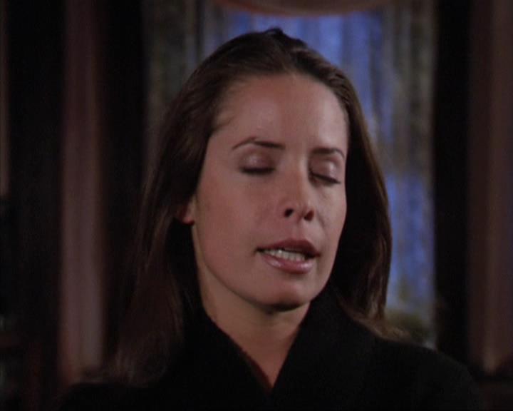 Charmed-Online-dot-310WeAllScreamForIceCream0988.jpg