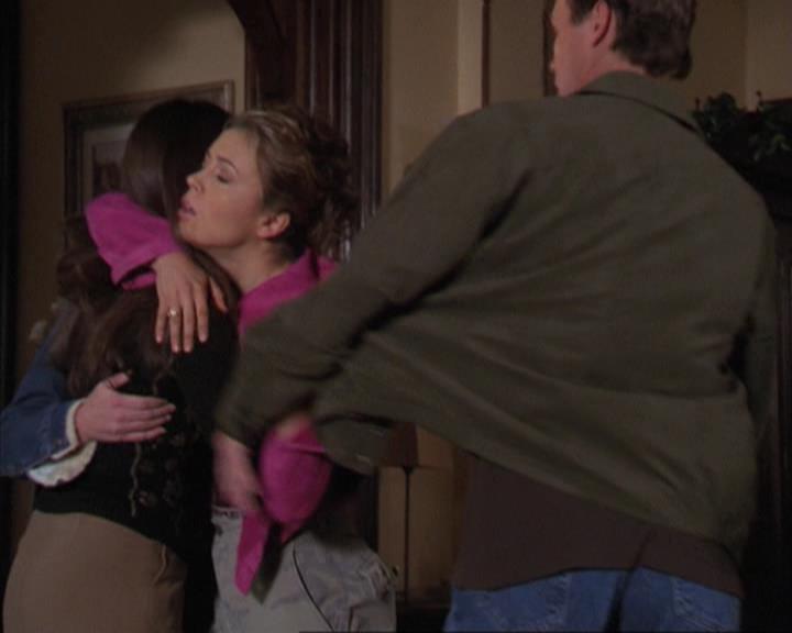 Charmed-Online-dot-310WeAllScreamForIceCream1162.jpg