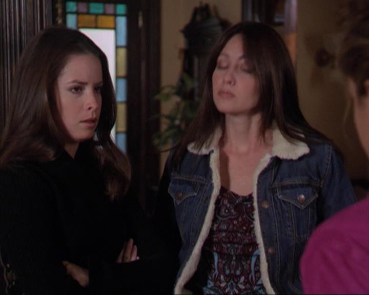 Charmed-Online-dot-310WeAllScreamForIceCream1172.jpg