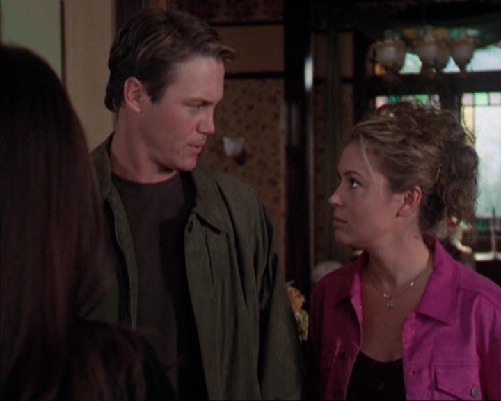 Charmed-Online-dot-310WeAllScreamForIceCream1180.jpg