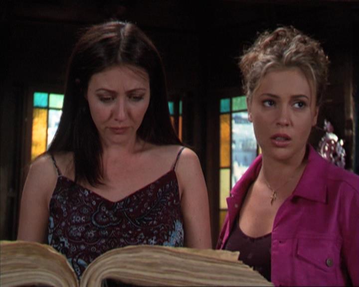 Charmed-Online-dot-310WeAllScreamForIceCream1209.jpg