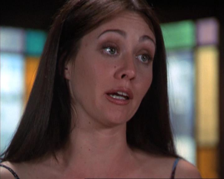 Charmed-Online-dot-310WeAllScreamForIceCream1223.jpg