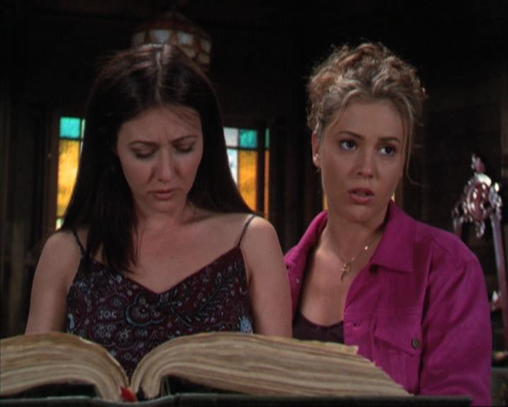 Charmed-Online-dot-310WeAllScreamForIceCream1231.jpg
