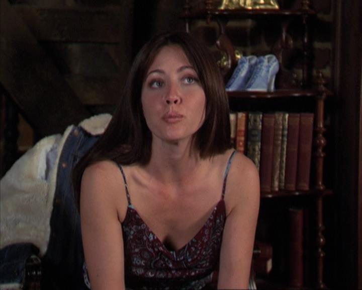 Charmed-Online-dot-310WeAllScreamForIceCream1270.jpg