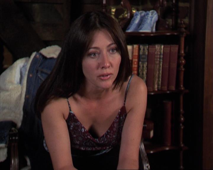 Charmed-Online-dot-310WeAllScreamForIceCream1283.jpg