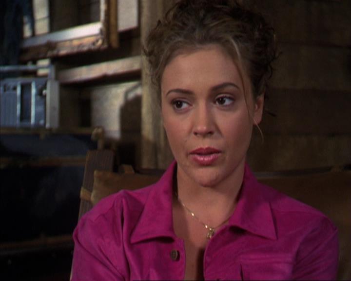 Charmed-Online-dot-310WeAllScreamForIceCream1320.jpg