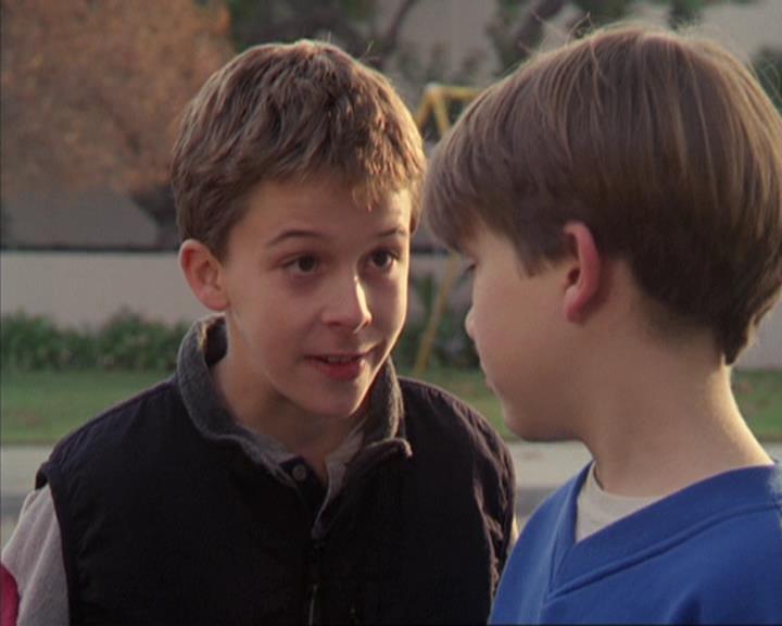Charmed-Online-dot-310WeAllScreamForIceCream1348.jpg