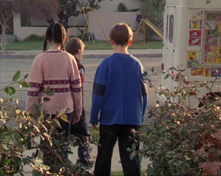 Charmed-Online-dot-310WeAllScreamForIceCream1374.jpg