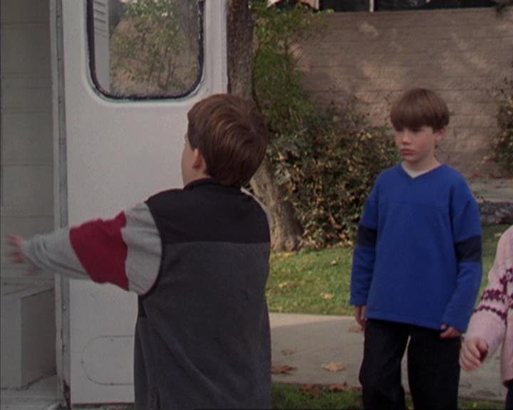 Charmed-Online-dot-310WeAllScreamForIceCream1377.jpg