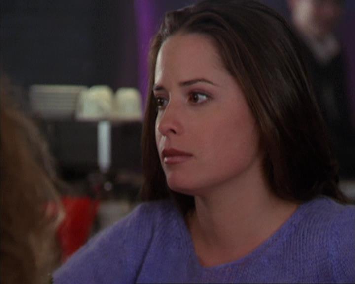 Charmed-Online-dot-310WeAllScreamForIceCream1424.jpg