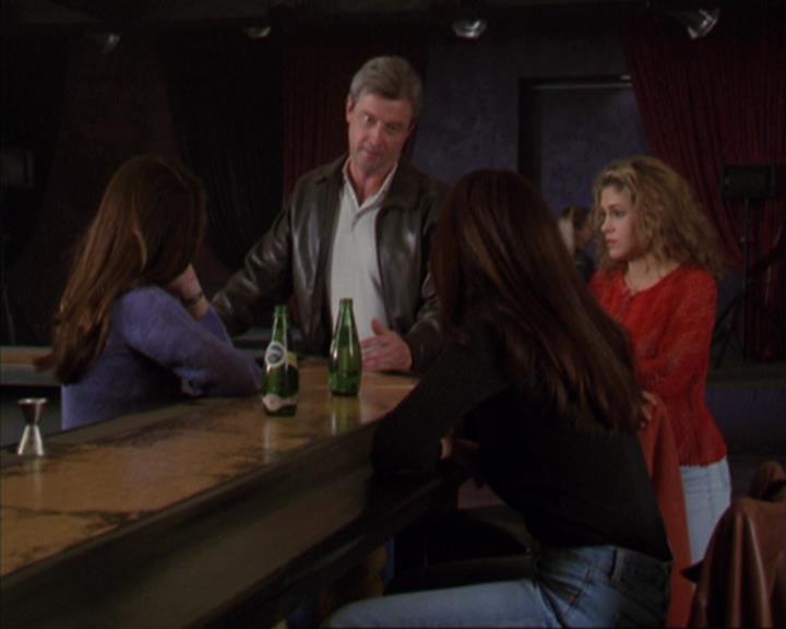 Charmed-Online-dot-310WeAllScreamForIceCream1625.jpg