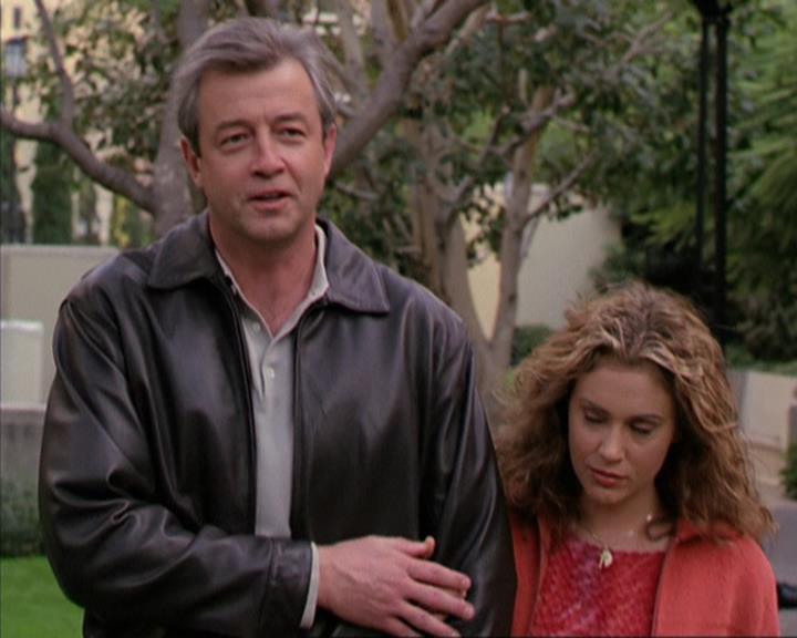 Charmed-Online-dot-310WeAllScreamForIceCream1688.jpg Charmed-Online-dot-310WeAllScreamForIceCream1688.jpg