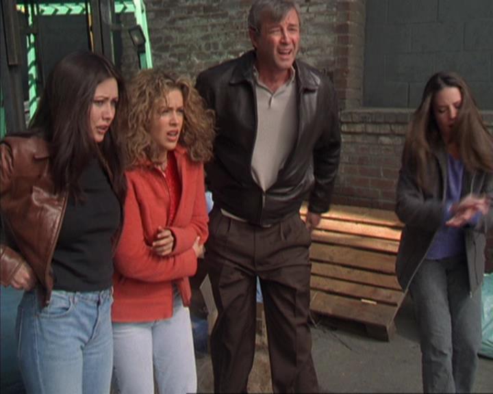 Charmed-Online-dot-310WeAllScreamForIceCream1716.jpg