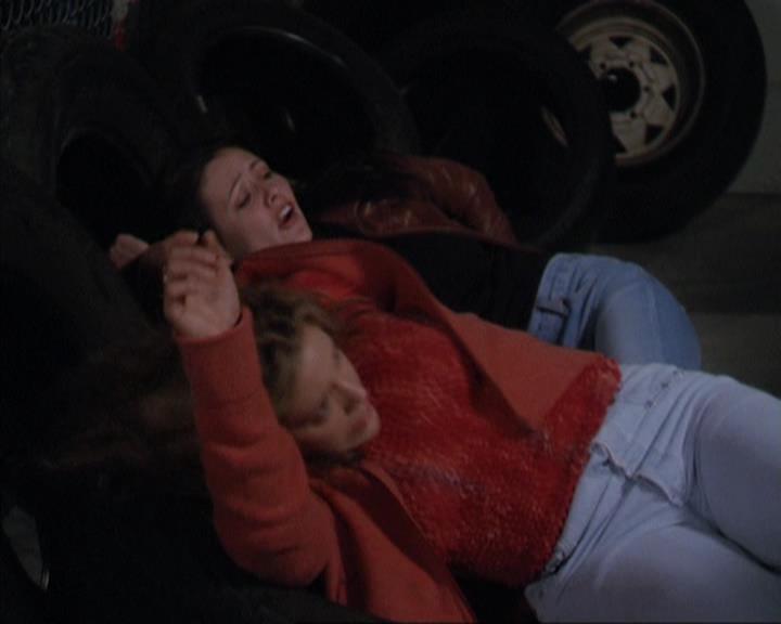 Charmed-Online-dot-310WeAllScreamForIceCream2109.jpg
