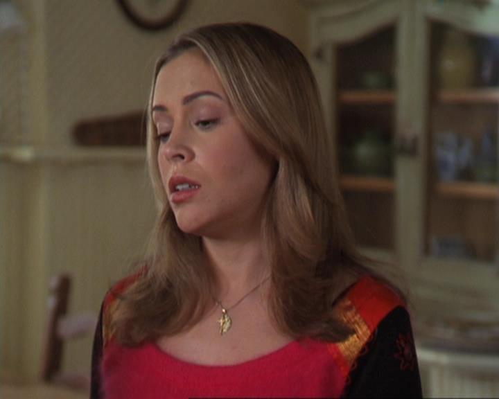 Charmed-Online-dot-311BlindedByTheWhitelighter0112.jpg Charmed-Online-dot-311BlindedByTheWhitelighter0112.jpg