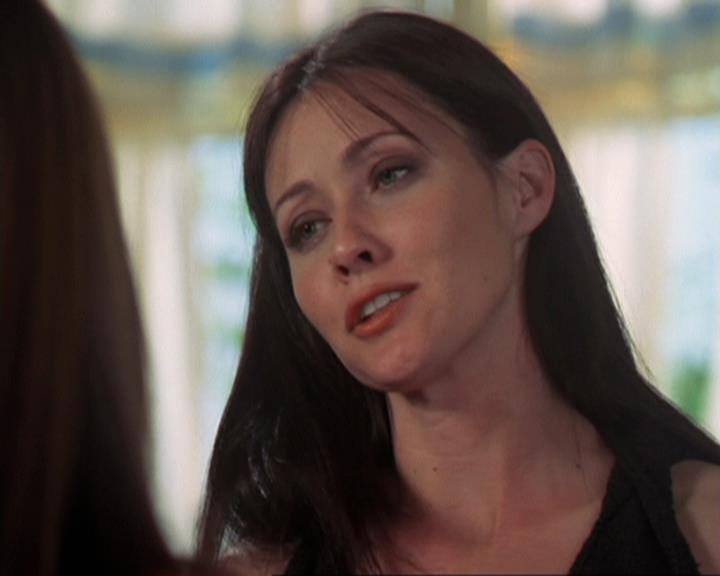 Charmed-Online-dot-311BlindedByTheWhitelighter0120.jpg Charmed-Online-dot-311BlindedByTheWhitelighter0120.jpg