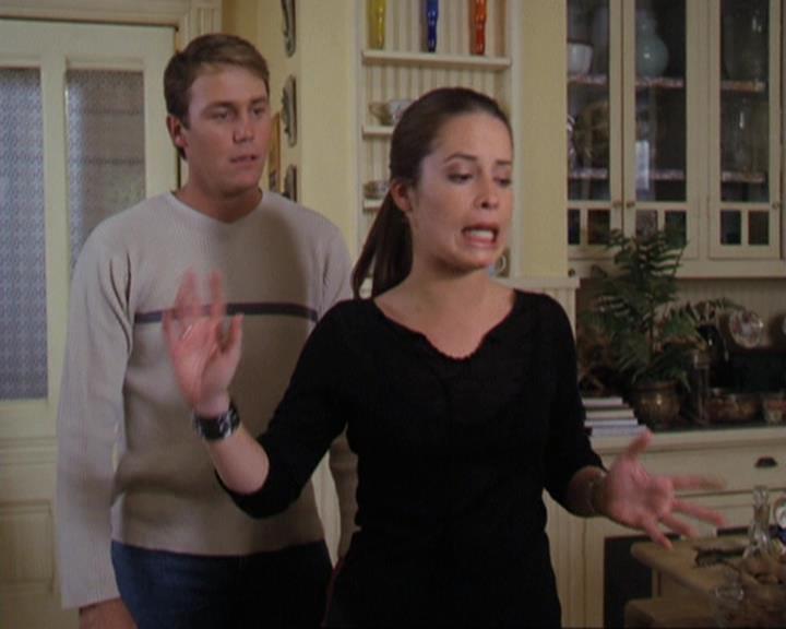 Charmed-Online-dot-311BlindedByTheWhitelighter0706.jpg Charmed-Online-dot-311BlindedByTheWhitelighter0706.jpg