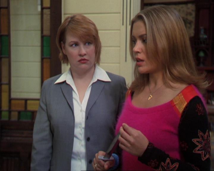 Charmed-Online-dot-311BlindedByTheWhitelighter0817.jpg Charmed-Online-dot-311BlindedByTheWhitelighter0817.jpg
