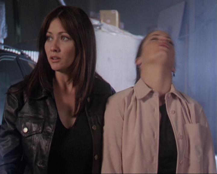 Charmed-Online-dot-311BlindedByTheWhitelighter0910.jpg