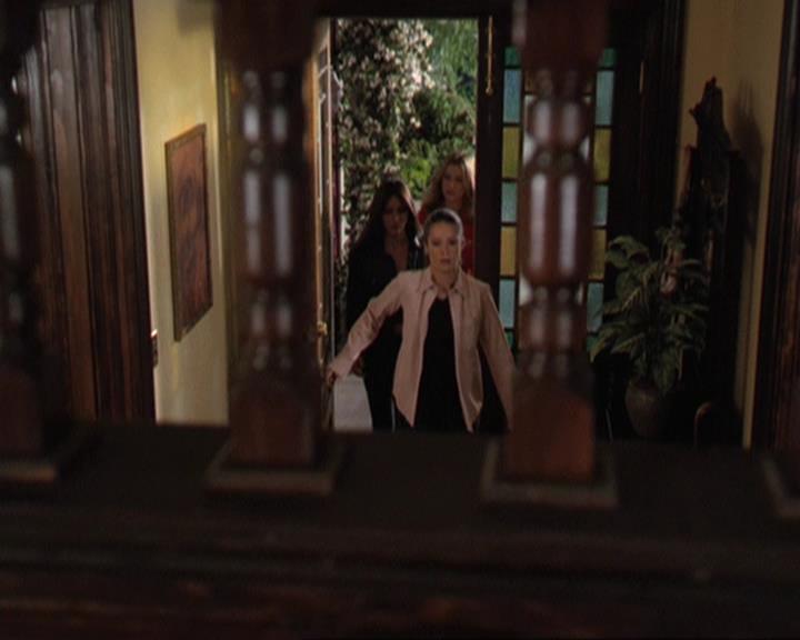 Charmed-Online-dot-311BlindedByTheWhitelighter0961.jpg Charmed-Online-dot-311BlindedByTheWhitelighter0961.jpg